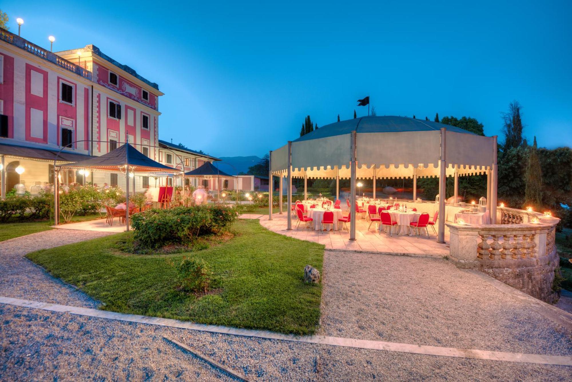 Park Hotel Villa Potenziani Rieti Bagian luar foto