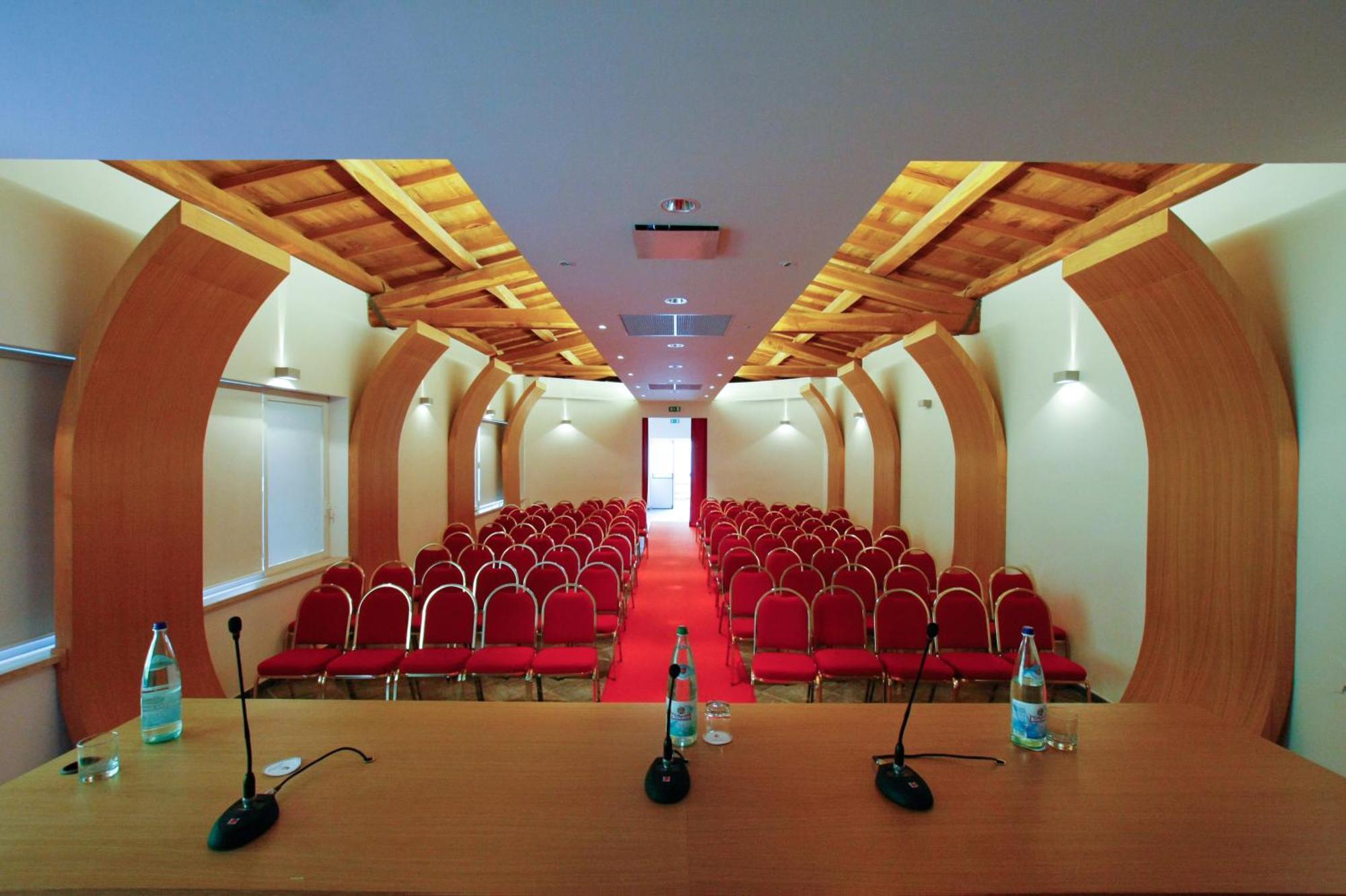 Park Hotel Villa Potenziani Rieti Bagian luar foto