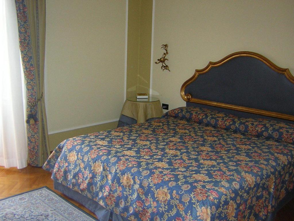 Park Hotel Villa Potenziani Rieti Ruang foto